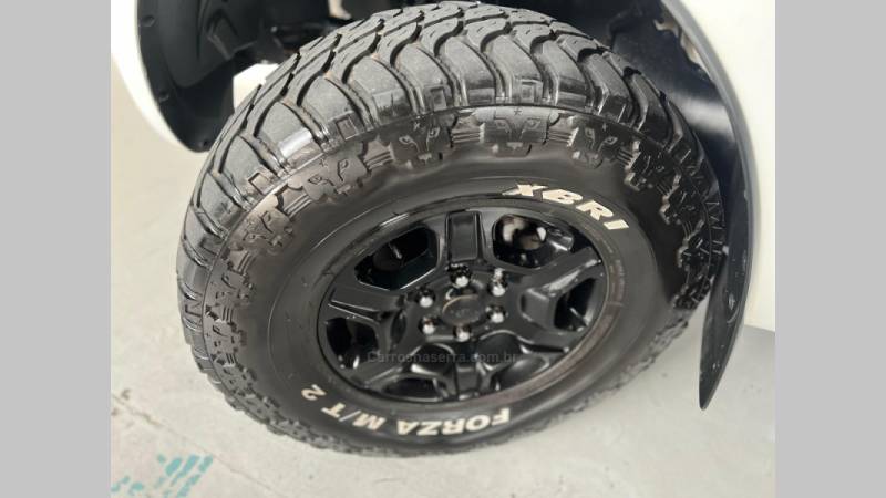 FORD - RANGER - 2016/2017 - Branca - R$ 145.900,00