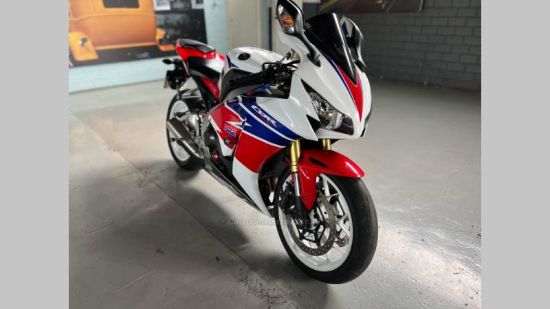 HONDA - CBR 1000RR - 2013/2013 - Branca - R$ 59.900,00