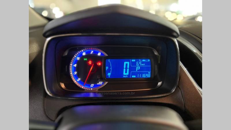 CHEVROLET - TRACKER - 2014/2015 - Cinza - R$ 70.900,00