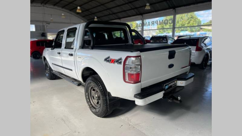 FORD - RANGER - 2011/2011 - Branca - R$ 71.900,00
