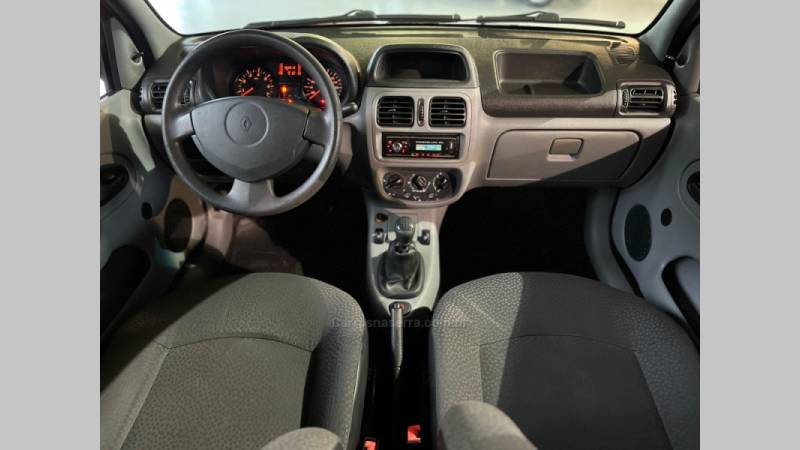 RENAULT - CLIO - 2011/2011 - Vermelha - R$ 23.900,00