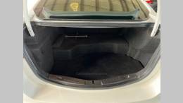 FORD - FUSION - 2015/2016 - Branca - R$ 93.900,00