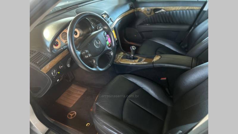 MERCEDES-BENZ - E 350 - 2007/2007 - Prata - R$ 59.900,00