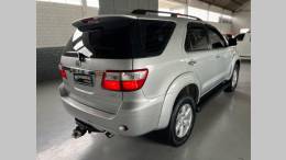 TOYOTA - HILUX SW4 - 2009/2010 - Bege - R$ 99.900,00