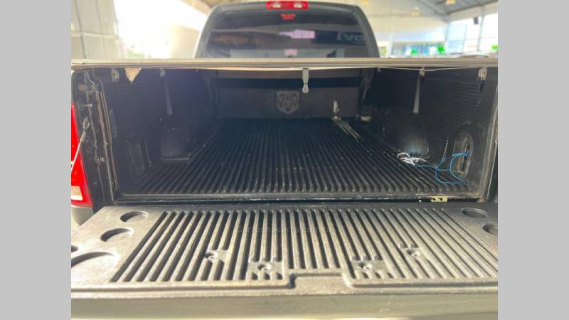 DODGE - RAM - 2005/2006 - Preta - R$ 129.900,00
