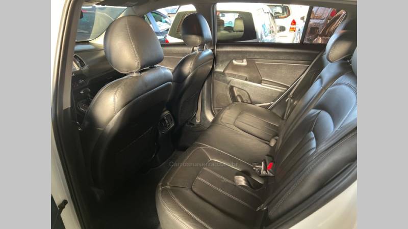 KIA MOTORS - SPORTAGE - 2014/2015 - Branca - R$ 79.900,00