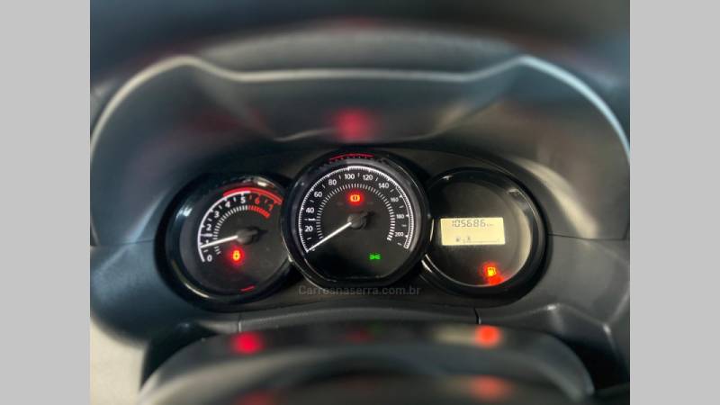 RENAULT - DUSTER OROCH - 2017/2018 - Verde - R$ 74.900,00