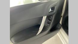 CITROËN - C3 - 2012/2013 - Branca - R$ 38.900,00
