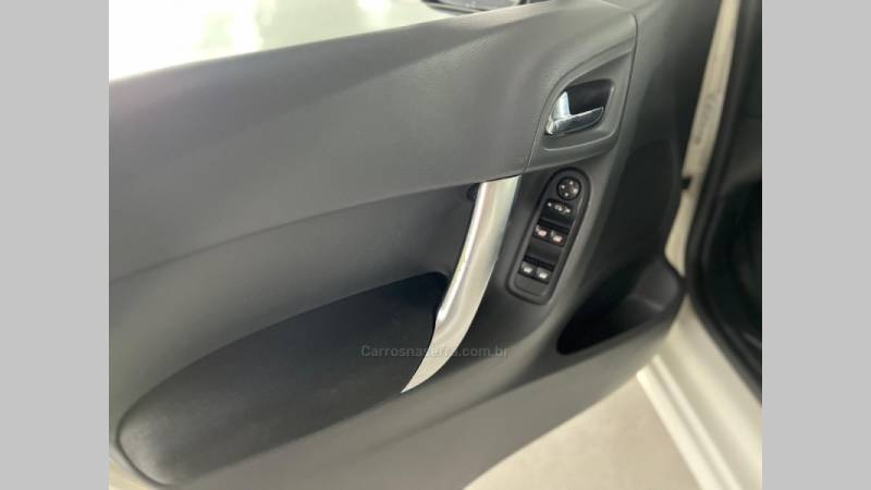 CITROËN - C3 - 2012/2013 - Branca - R$ 38.900,00