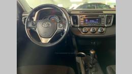 TOYOTA - RAV4 - 2014/2015 - Prata - R$ 94.900,00