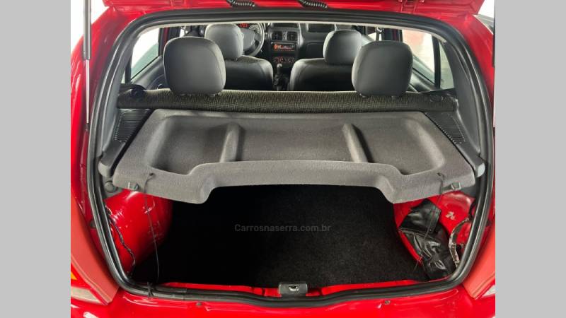 RENAULT - CLIO - 2013/2014 - Vermelha - R$ 29.900,00