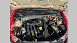 RENAULT - CLIO - 2013/2014 - Vermelha - R$ 29.900,00