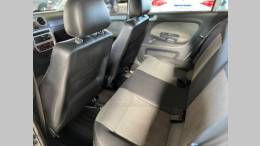 VOLKSWAGEN - VOYAGE - 2013/2014 - Prata - R$ 39.900,00