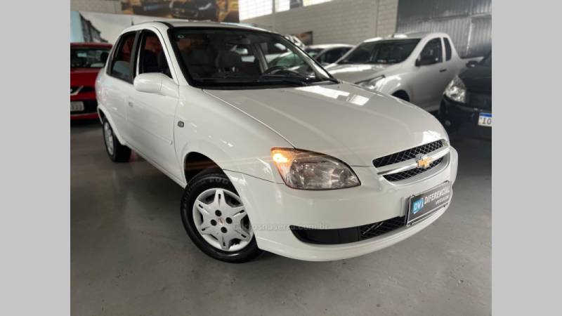 CHEVROLET - CLASSIC - 2013/2013 - Branca - R$ 29.900,00