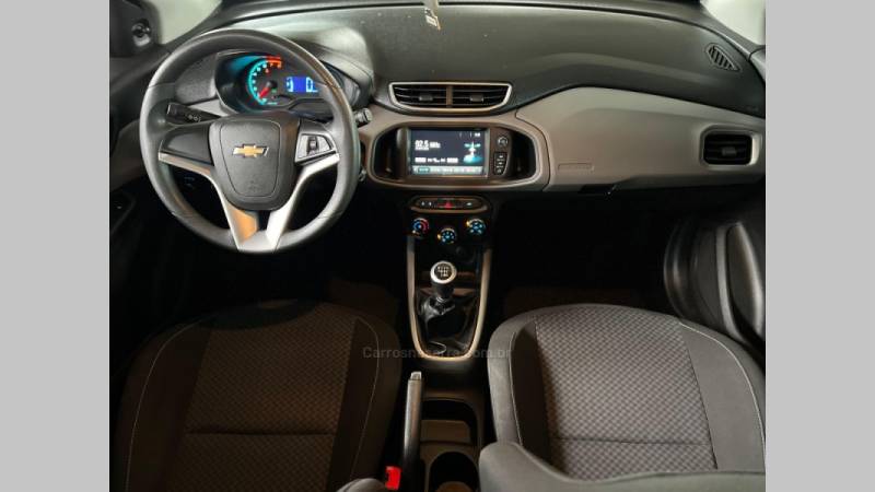 CHEVROLET - ONIX - 2016/2017 - Prata - R$ 55.900,00