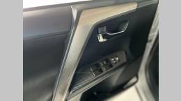 TOYOTA - RAV4 - 2014/2015 - Prata - R$ 94.900,00