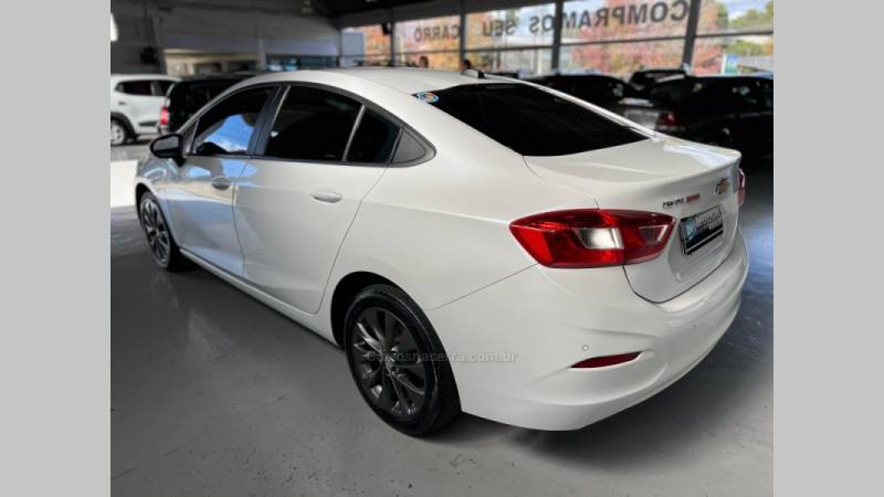 CHEVROLET - CRUZE - 2016/2017 - Branca - R$ 85.900,00