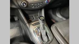 CHEVROLET - CRUZE - 2016/2017 - Branca - R$ 85.900,00
