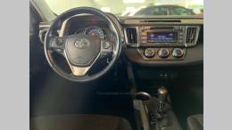 TOYOTA - RAV4 - 2014/2015 - Prata - R$ 89.900,00
