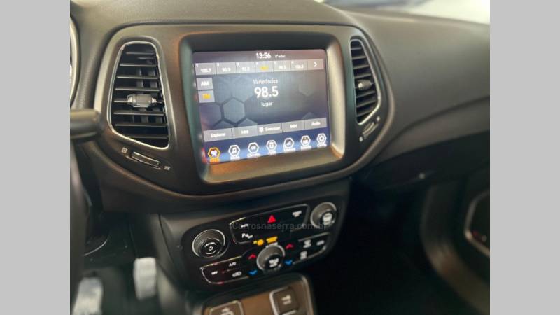 JEEP - COMPASS - 2017/2018 - Branca - R$ 96.900,00