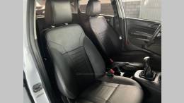 FORD - FIESTA - 2015/2016 - Branca - R$ 57.900,00